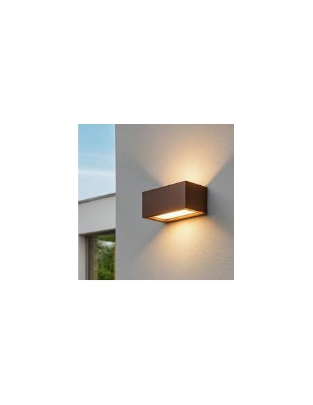 Applique extérieure Utah installée sur terrasse moderne éclairage extérieur IP65