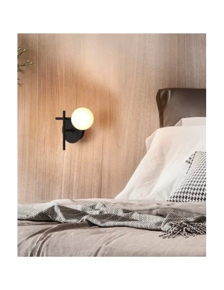 Détail applique murale Cellar fer et cristal design élégant intérieur IP20