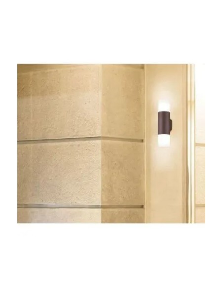 Applique murale Hoosic 2L effet lumineux up down pour terrasse et entrée