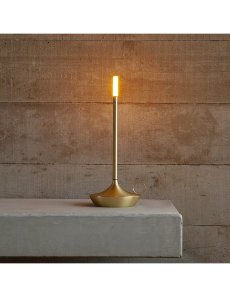 Lampe de table autonome rechargeable USB  - Graypants - Wick Brass Leluminaireled.com