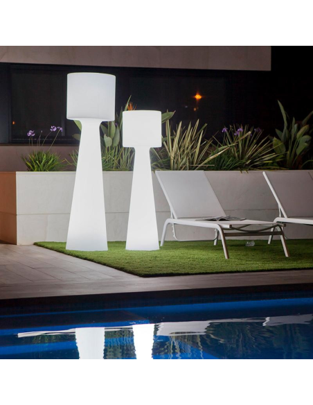 Grace 140 ou 170 de New Garden - lampadaire Led extérieur RGB - IP65