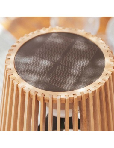 Lampe de table Okinawa de chez Newgarden solaire en bambou