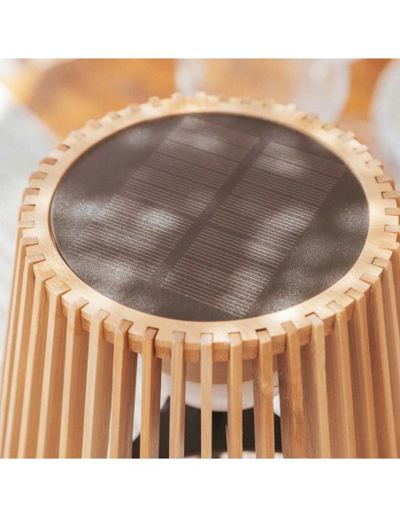 Lampe de table Okinawa de chez Newgarden solaire en bambou